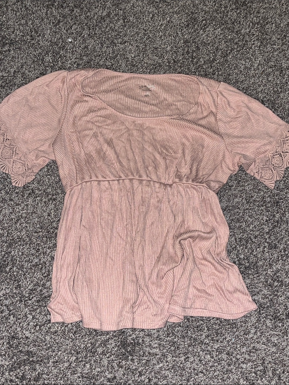 Women's Blush Pink Ribbed Short-Sleeve Top with Lace Trim